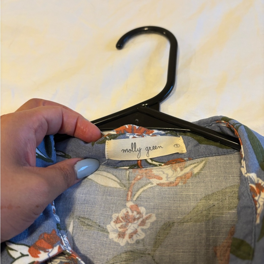 Floral Blue button down - Picture 2 of 4